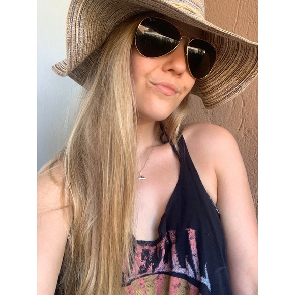 Meet your Posher, Lo - Picture 1 of 1